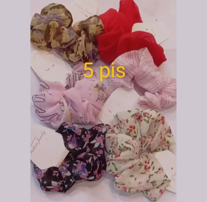 Silk Scrunchie Hair Band And braselet For Girls 5 pis - Hair Band