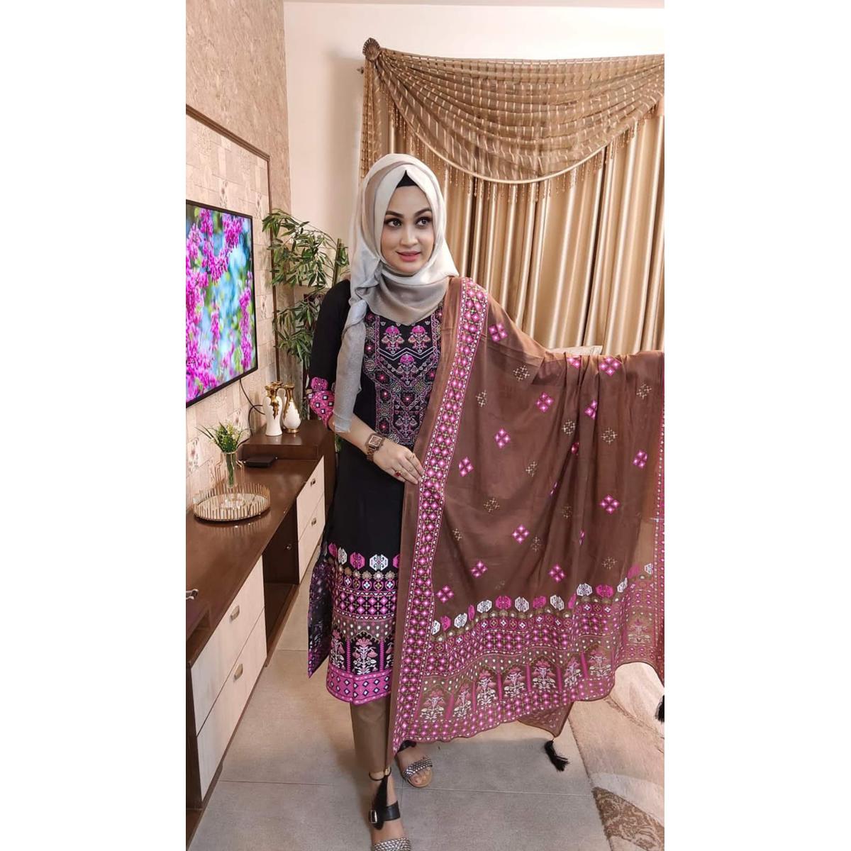 Cotton Fabric Fashionable Salwar Kameez for Women